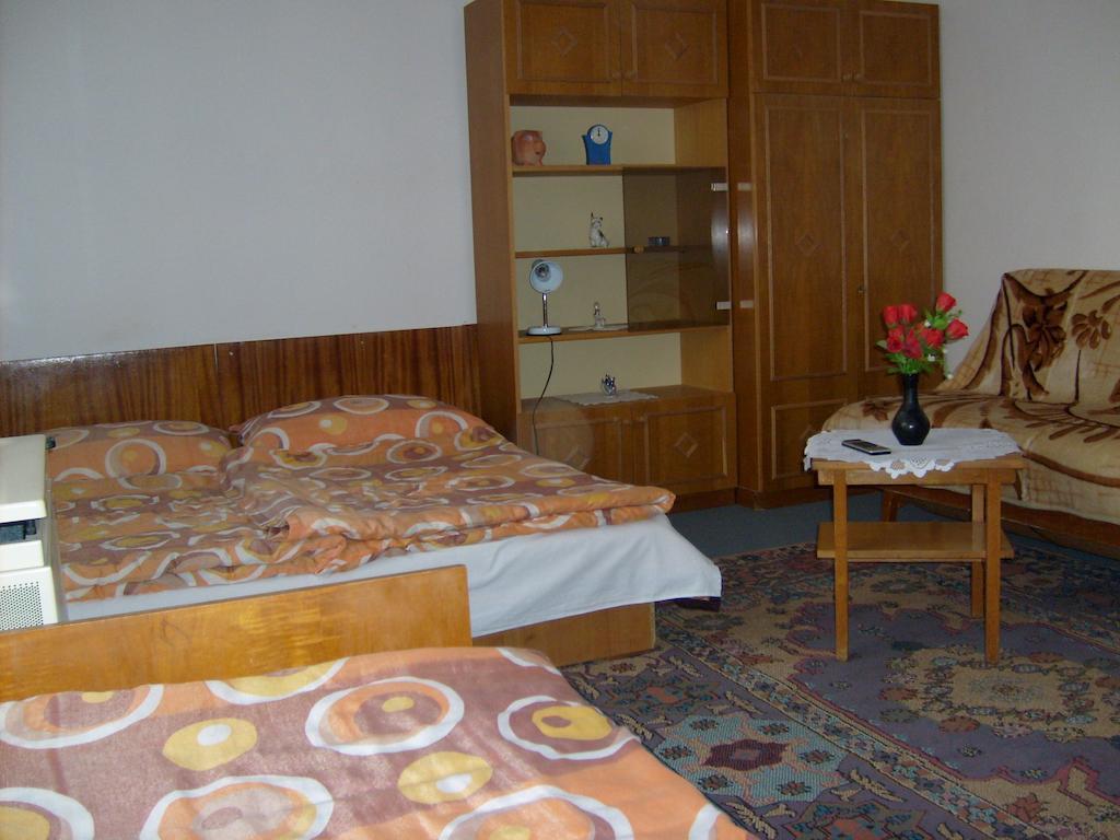 Tóth Magánszállás Hajdúszoboszló Habitación foto